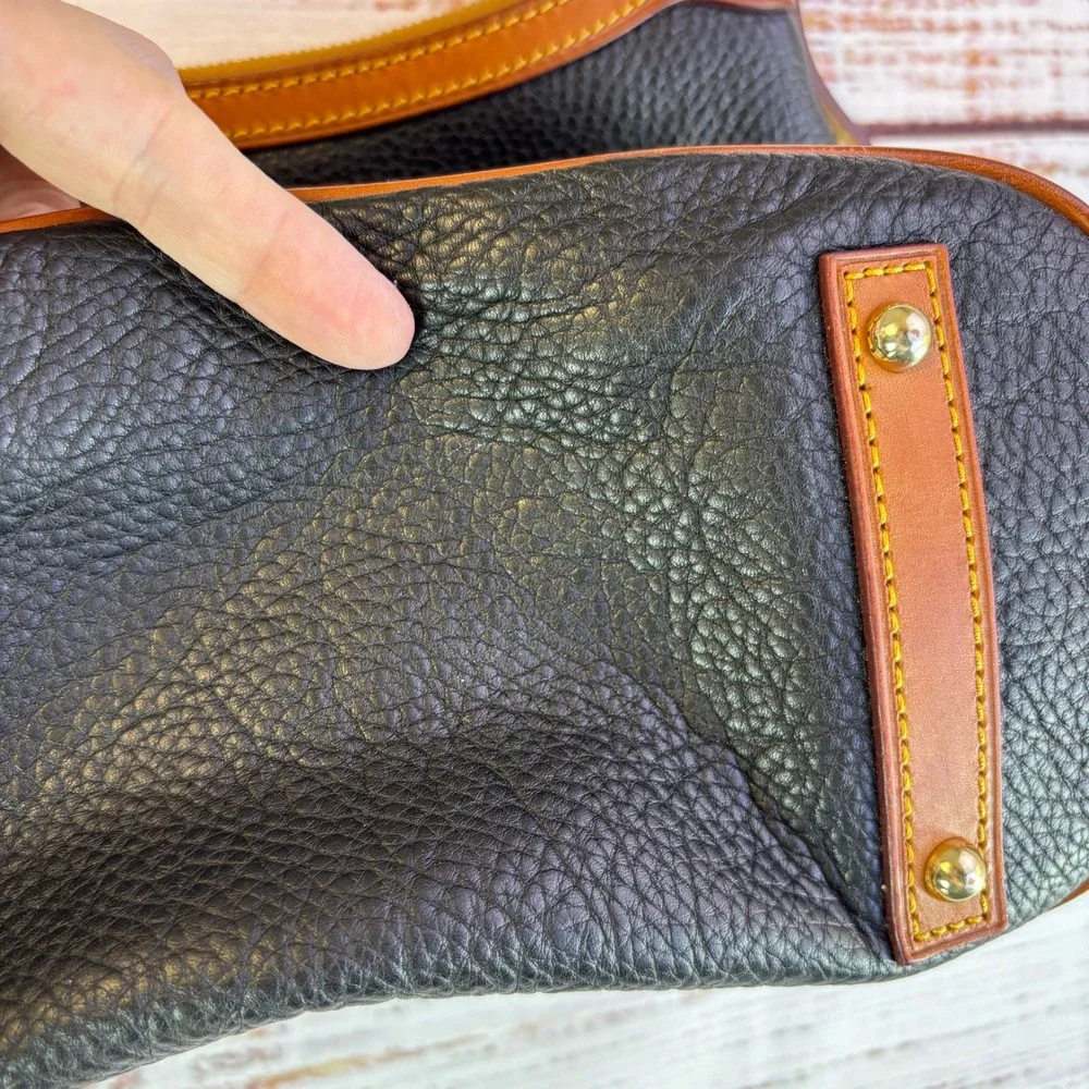 Vintage Dooney & Bourke Hobo Bag Med Black Tan Pebbled Leather Preppy Timeless